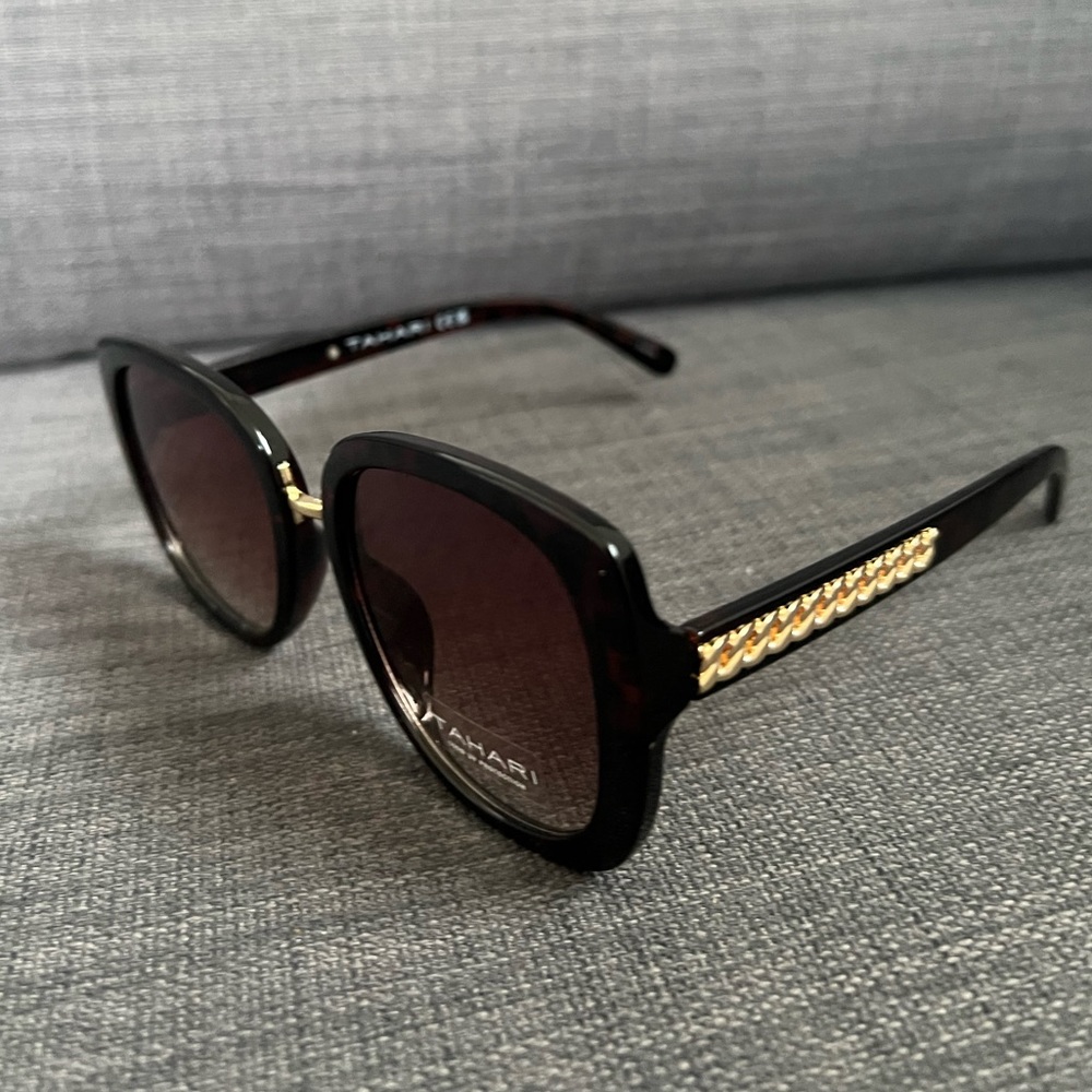 NWT TAHARI SUNGLASSES EYEWEAR ACCESSORY